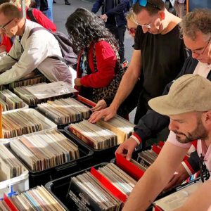 Platenbeurs in Barneveld Centrum op zaterdag 25 mei 2024